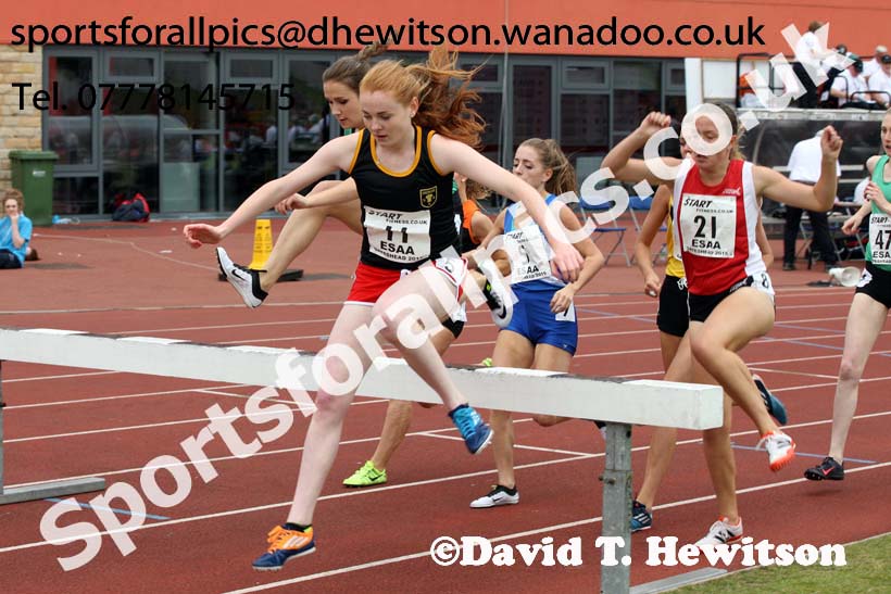 Senior girls 1500 metres steeplechase, 2015 English Schools, Gateshead. Photo: David T. Hewitson/Sports for All Pics